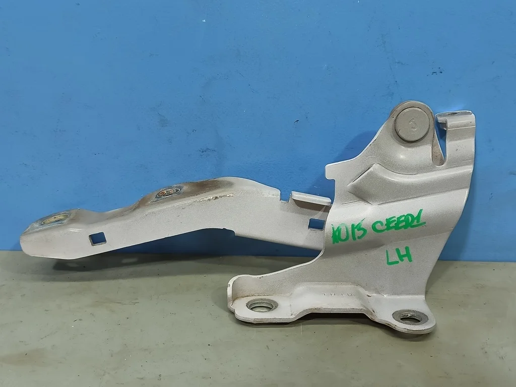 петля капота Kia Ceed 1 2010-2012  15.06.2011