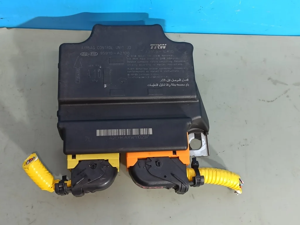 блок srs air bag Kia Ceed 2 JD 2012-2015  30.11.2012