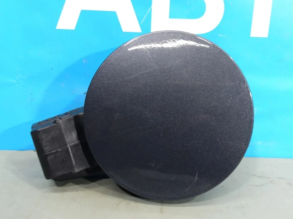 лючок бензобака Kia Ceed 1 2010-2012  06.10.2010