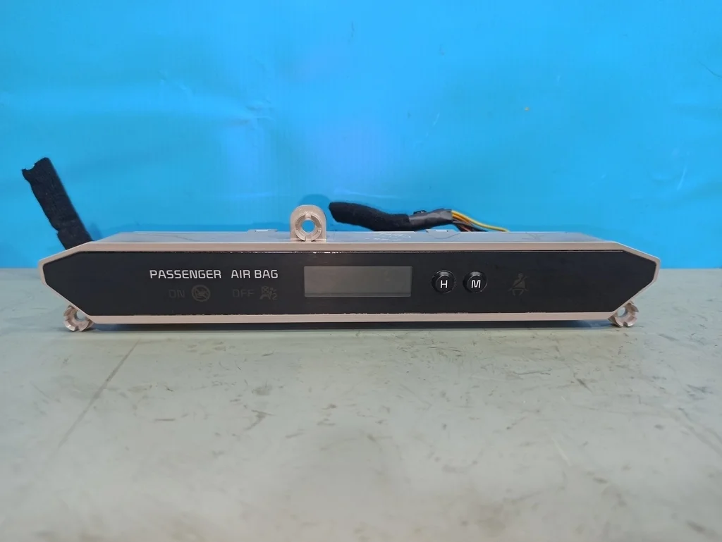 дисплей информационный Kia Sorento 2 XM FL 2012-2020  06.10.2012