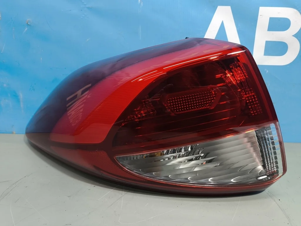 фонарь внешний Hyundai Tucson 3 2015-2018  11.09.2017