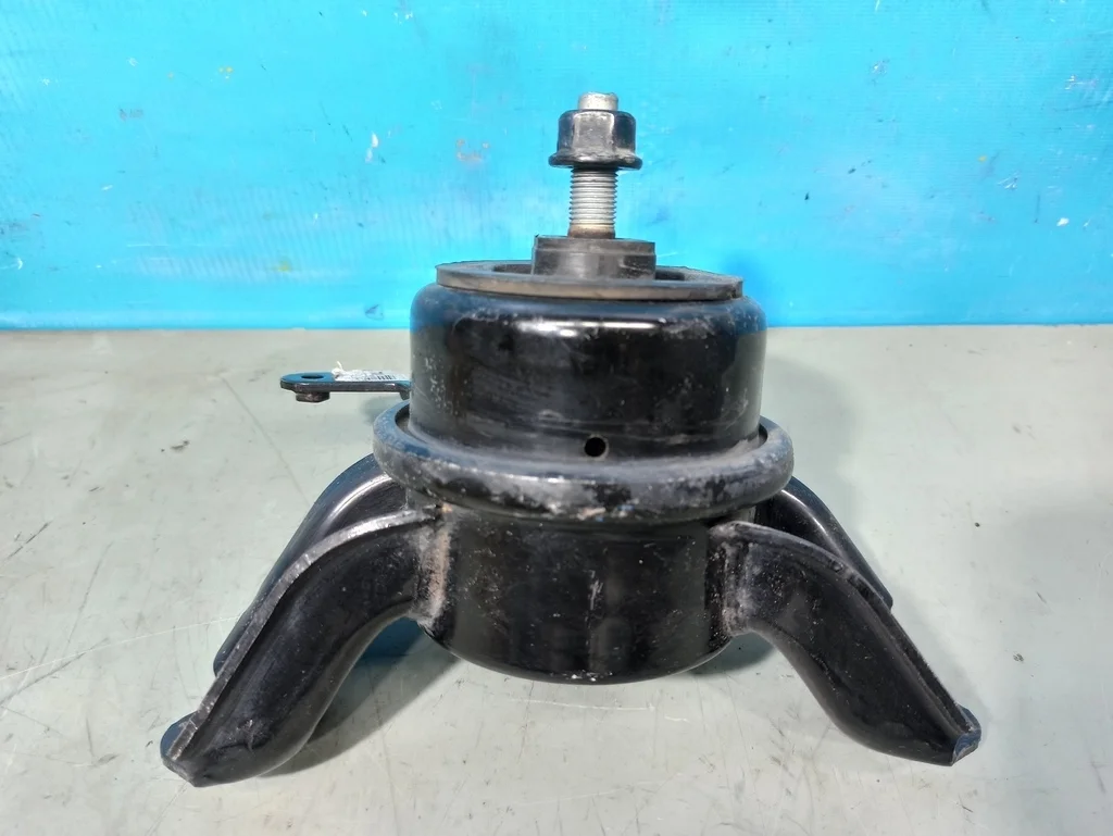 опора двигателя Kia Optima 3 TF 2010-2013  06.08.2012