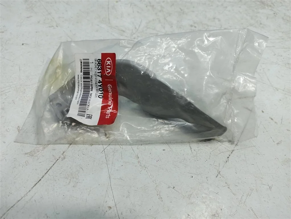 кронштейн крыла RIO 3 хэтчбек 2015-2017