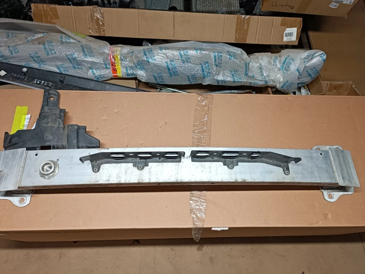 Усилитель бампера Chery Tiggo 4 Pro 2024 501001549AB, передний