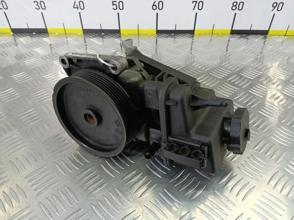 Насос гидроусилителя MERCEDES-BENZ Vito W639 (200