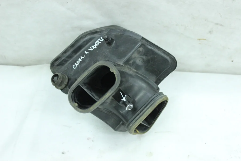 Резонатор воздушного фильтра дефект Opel Astra J