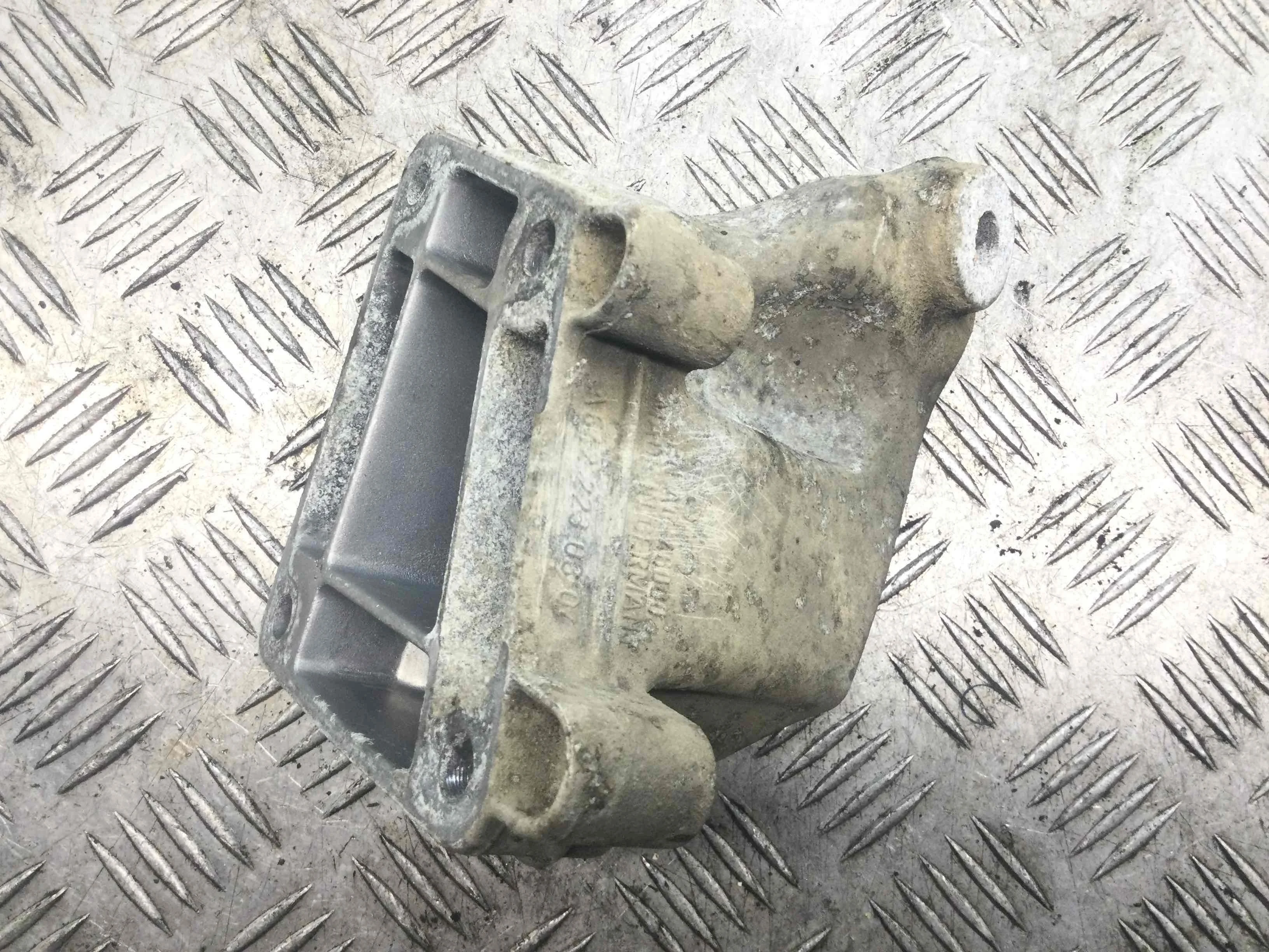 Кронштейн двигателя Mercedes ML W164 (2005-2008) дизель 3.0 CDI Автомат Внедорожник