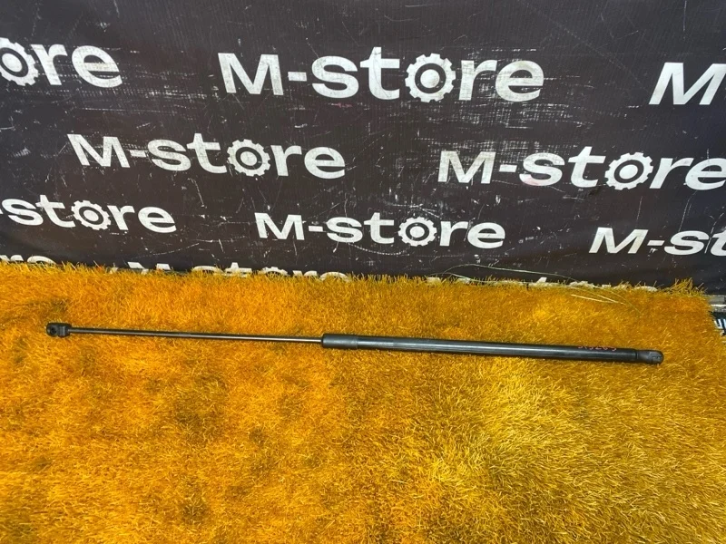 Амортизатор капота Audi A3 2015 8V0823359 8V CXSA