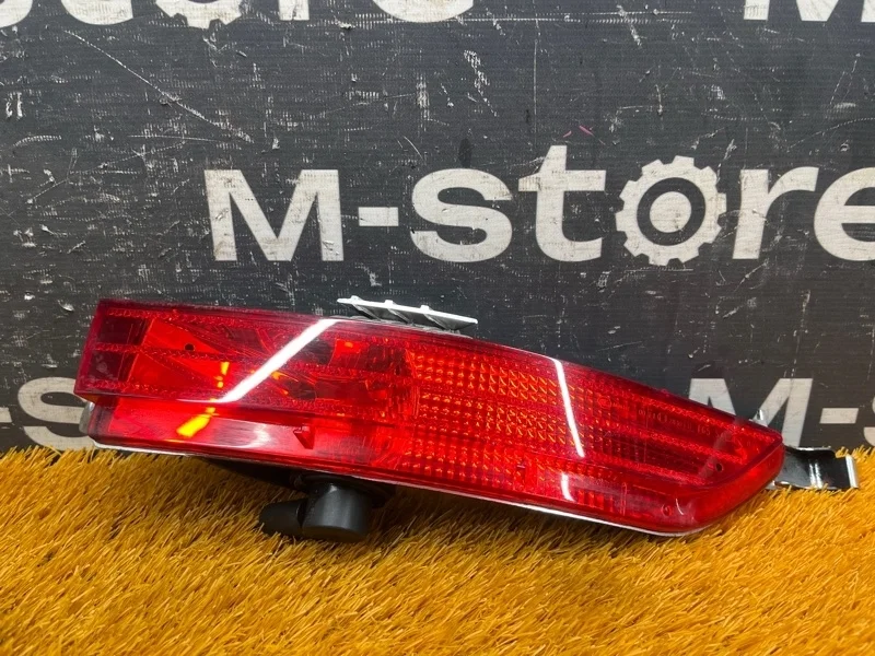 Фонарь в бампер Volkswagen Touareg 2012 7P6945702F 7P CGRA, правый