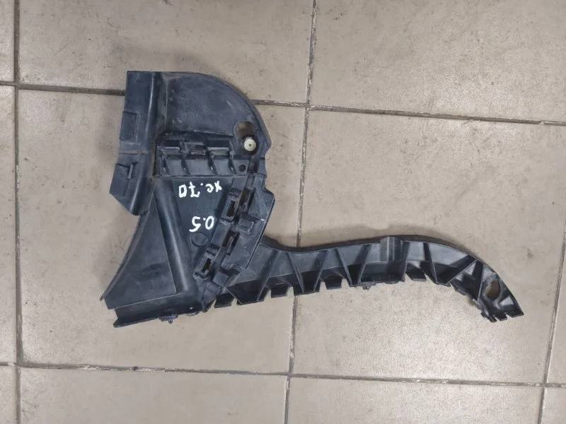 Кронштейн Volvo XC70 2008 31265322, задний правый