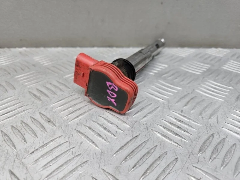 Катушка зажигания Audi A6 C6