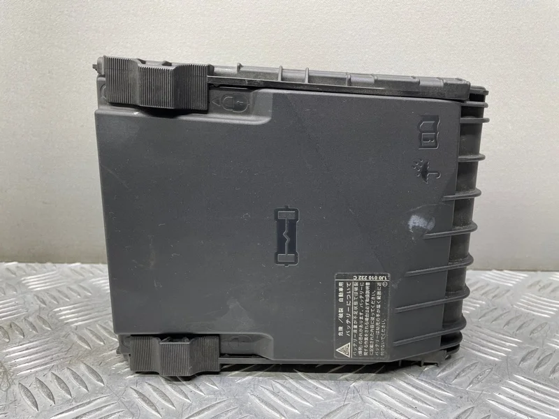 Блок предохранителей Volkswagen Passat B6