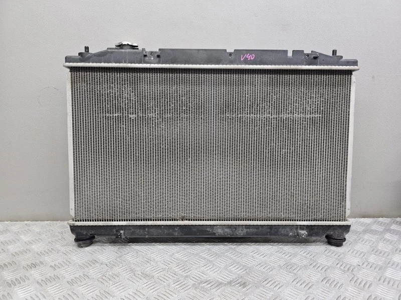 Радиатор охлаждения Toyota Camry V40
