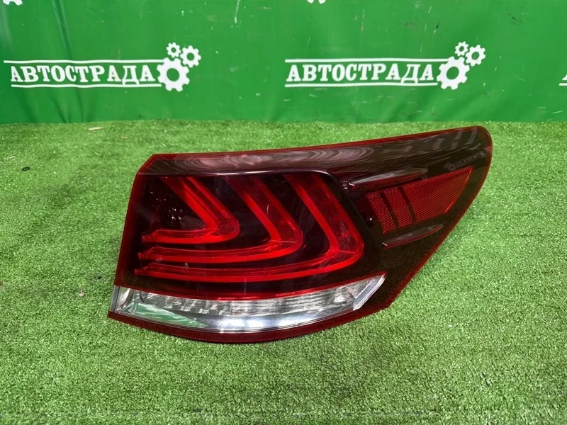 Фонарь Lexus LS 2012-2017 8155150250, правый