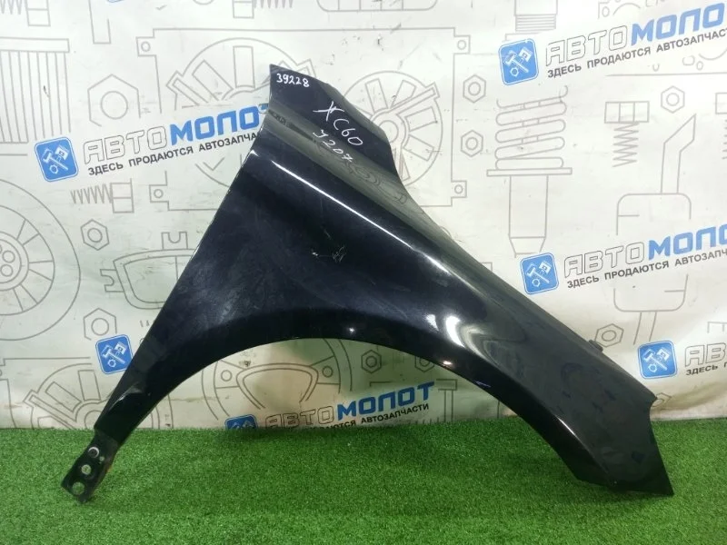 Крыло переднее правое Volvo XC60 30762402 DZ47 B4204T7