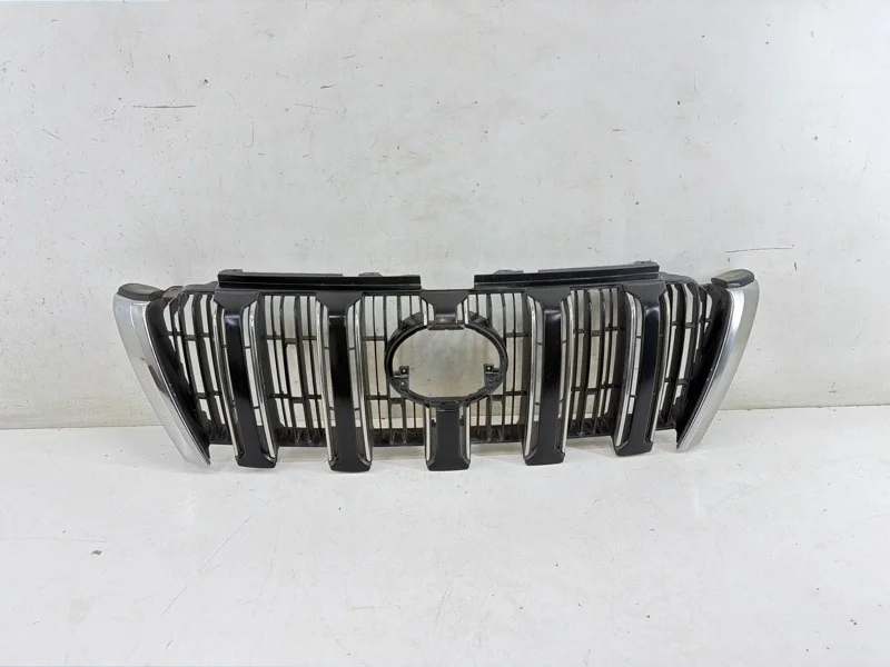 Решетка радиатора Toyota Land Cruiser Prado 2013-2017 150