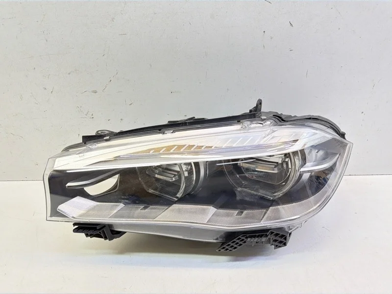 Фара BMW X5 2014-2018 F15
