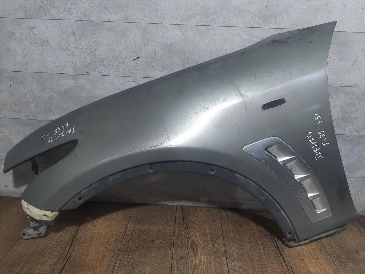 крыло левое Infiniti FX35 2 S51