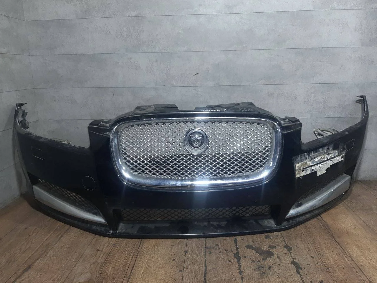 бампер передний Jaguar XF X250 250