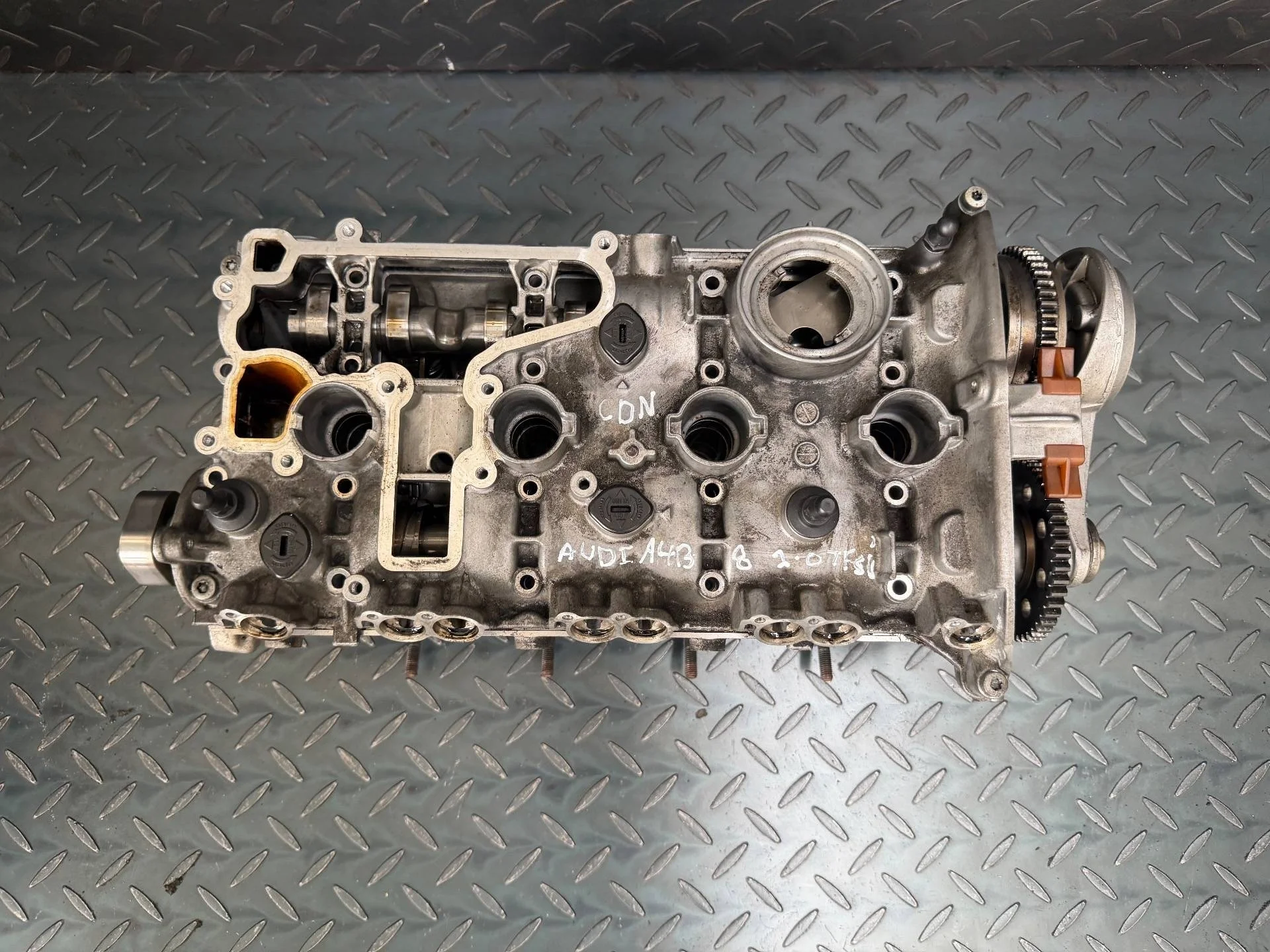 головка блока цилиндров Audi A4 B8/8K