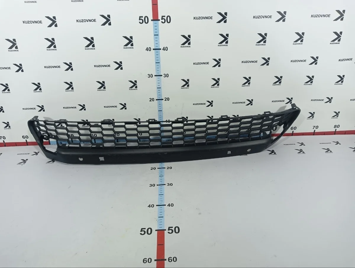 Решетка в бампер Lexus NX200 ZGZ15