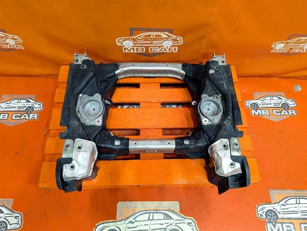 Подрамник передний Mercedes-Benz