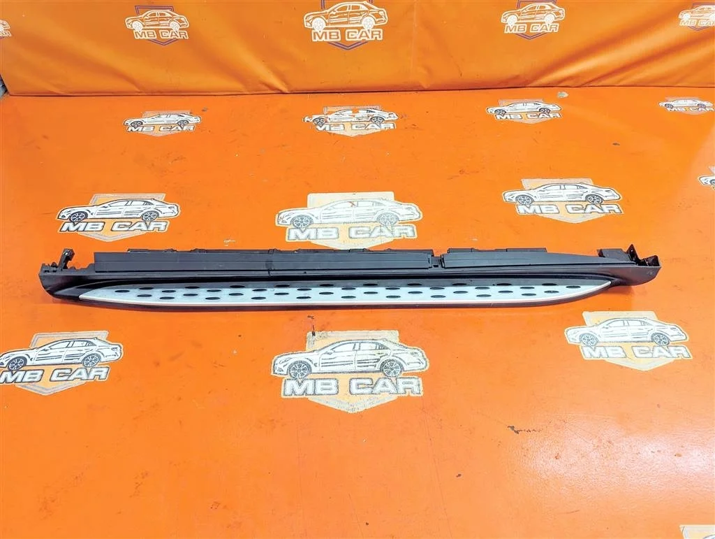 Порог- подножка Mercedes-Benz