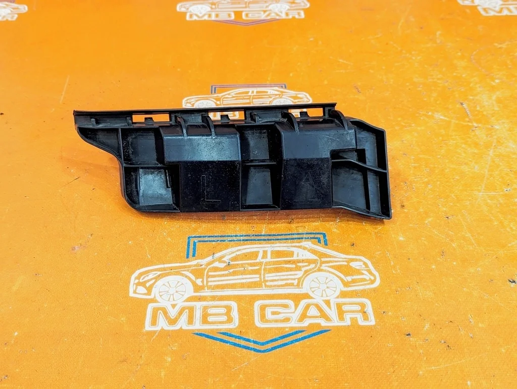 Кронштейн крепления бампера Mercedes-Benz