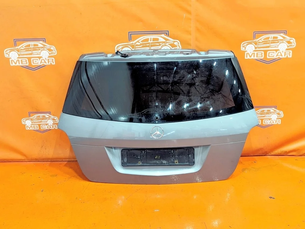 Крышка багажника Mercedes-Benz