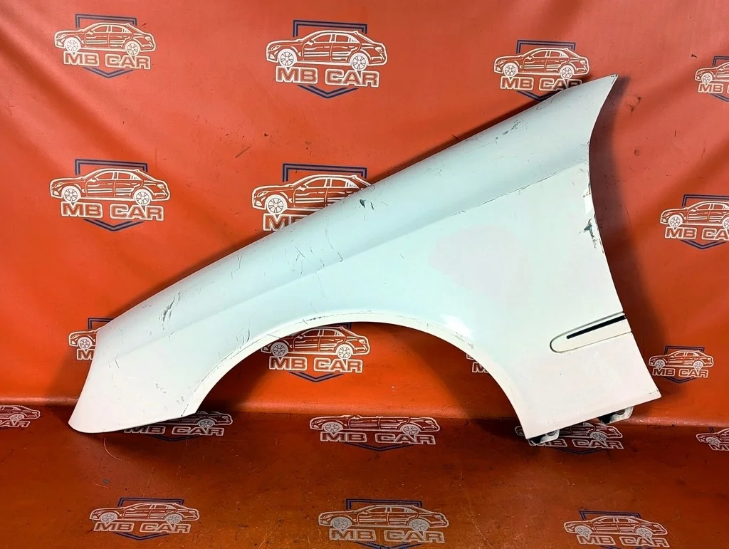 Крыло переднее левое Mercedes-Benz