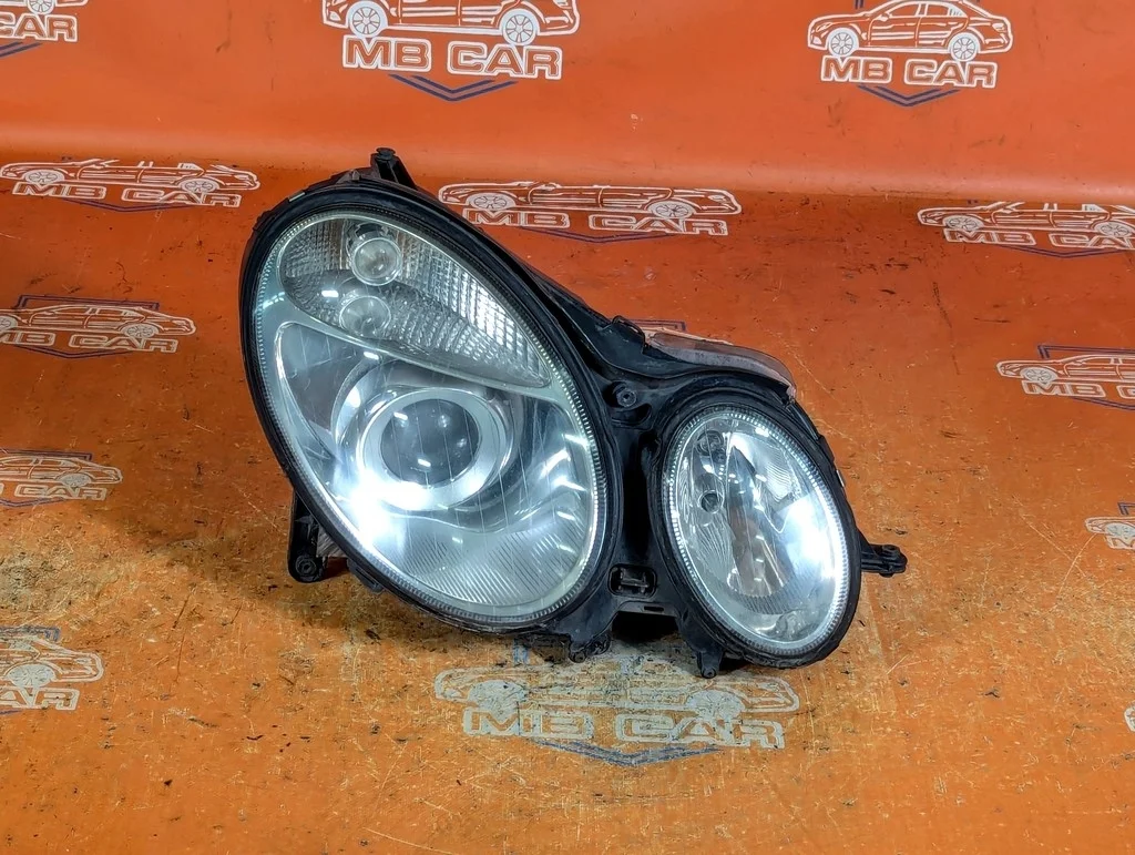 Фара правая Mercedes-Benz
