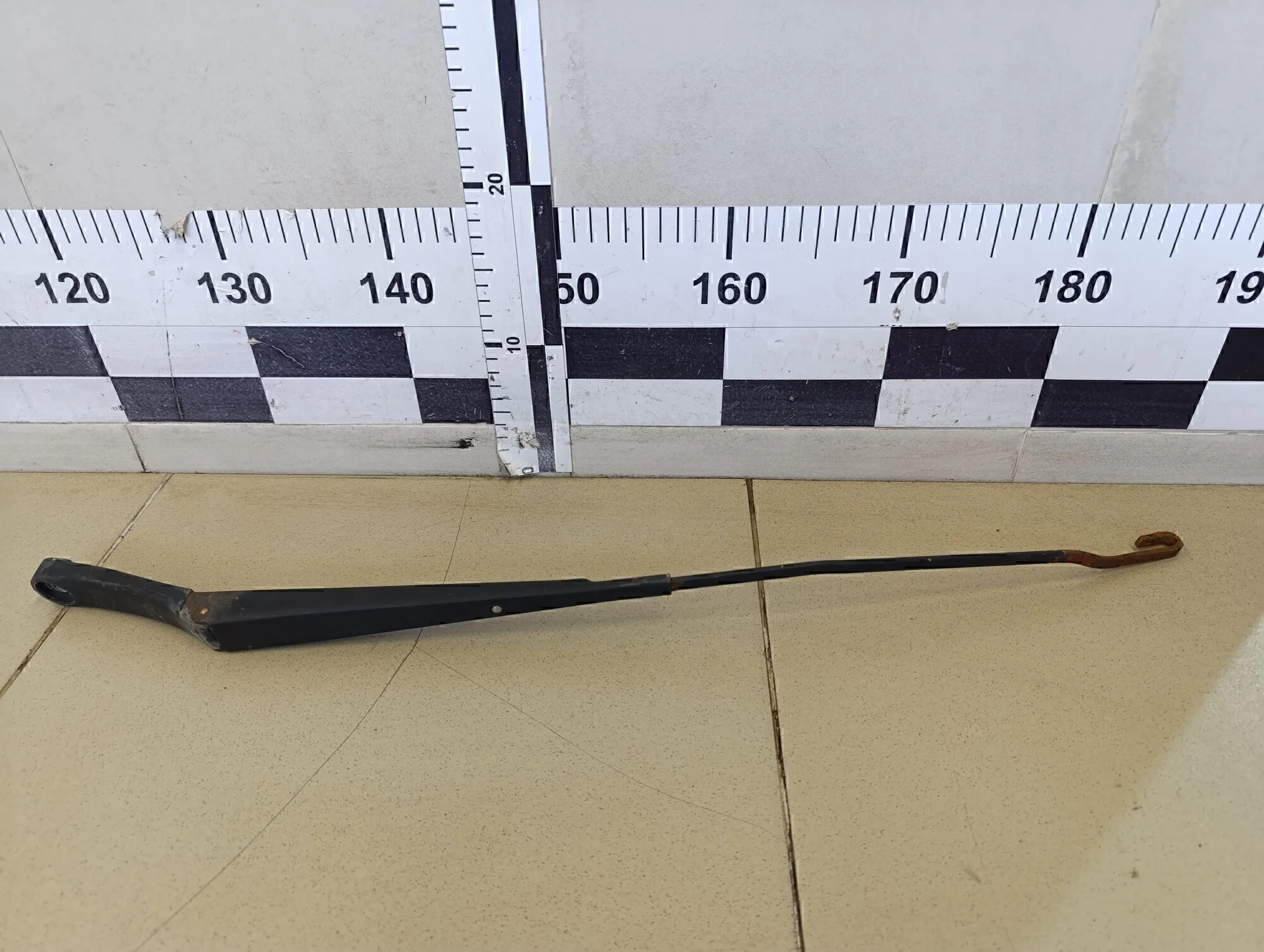 Поводок стеклоочистителя передний правый Polo (Sed RUS) 2011>