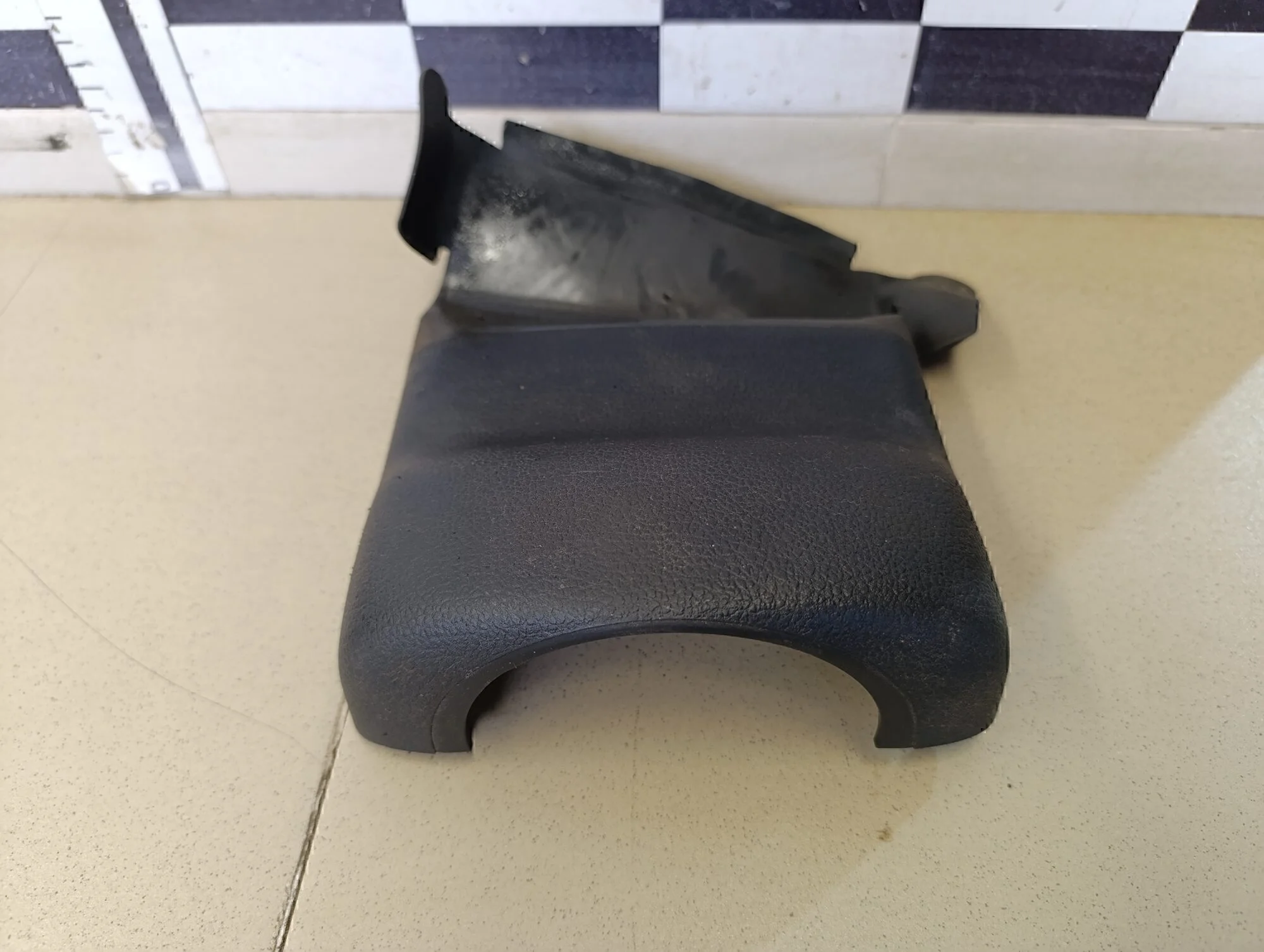 Кожух рулевой колонки верхний Polo (Sed RUS) 2011>