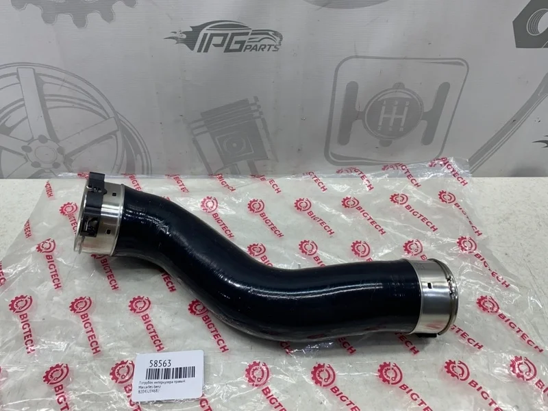 Патрубок интеркулера правый Mercedes-benz C207