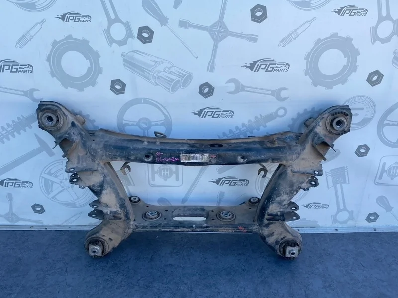 Подрамник задний Mercedes-benz C207