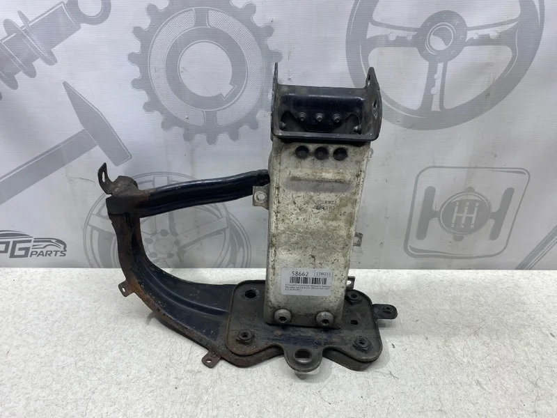 Кронштейн усилителя переднего бампера левый Mercedes-benz 2007 W211