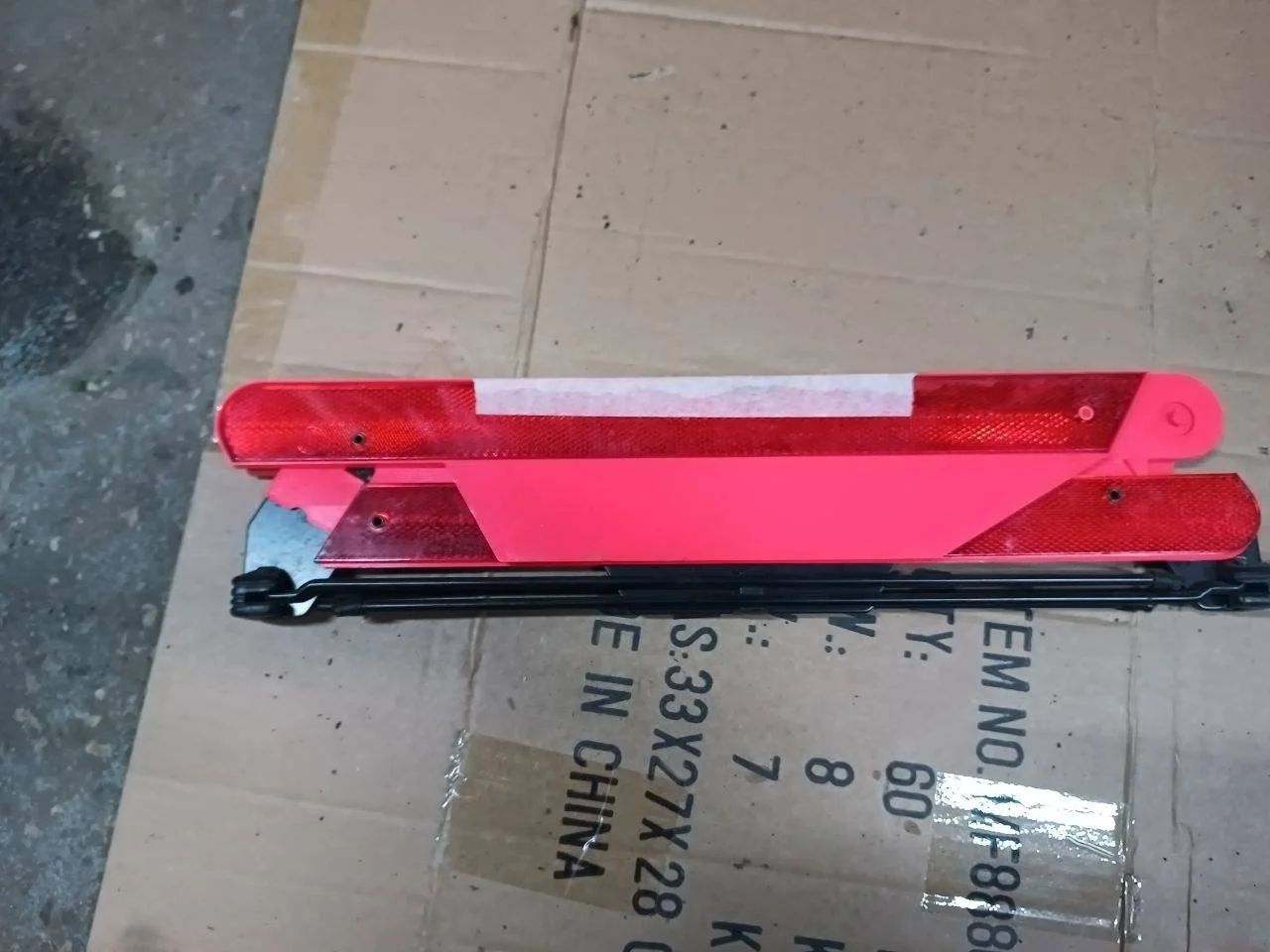 знак аварийной остановки Volkswagen Touran  2006