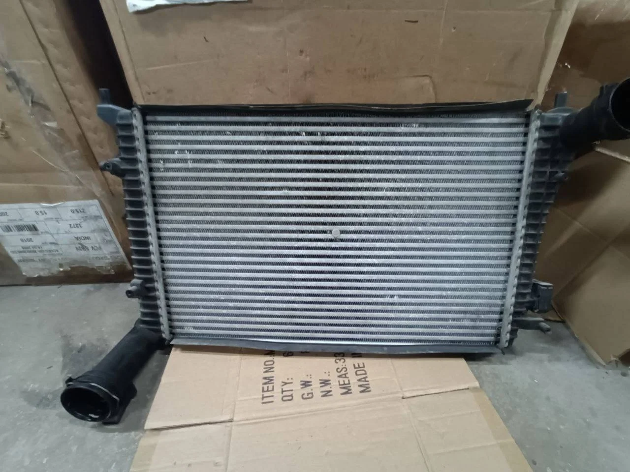 интеркулер Volkswagen Caddy 3  2010