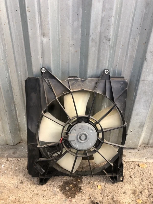 Диффузор вентилятора сборе Honda Accord 8 2008-2010