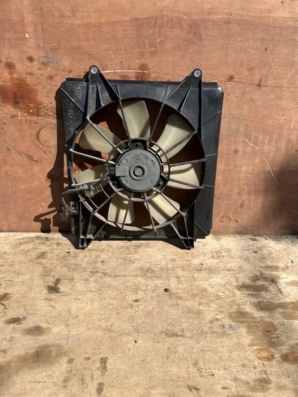 Диффузор вентилятора кондиционера Honda Accord 8 2008-2012