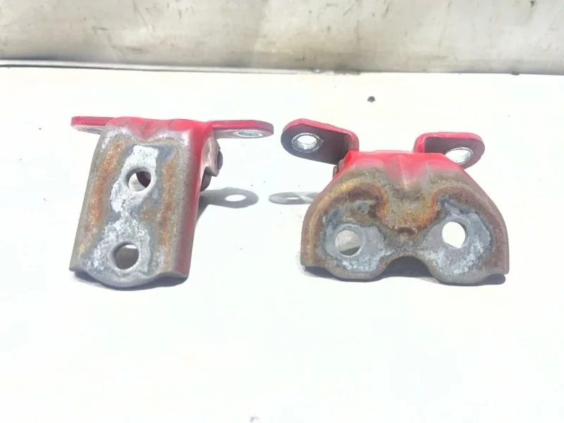 Петля двери передняя левая Hyundai Getz ХЕТЧБЕК