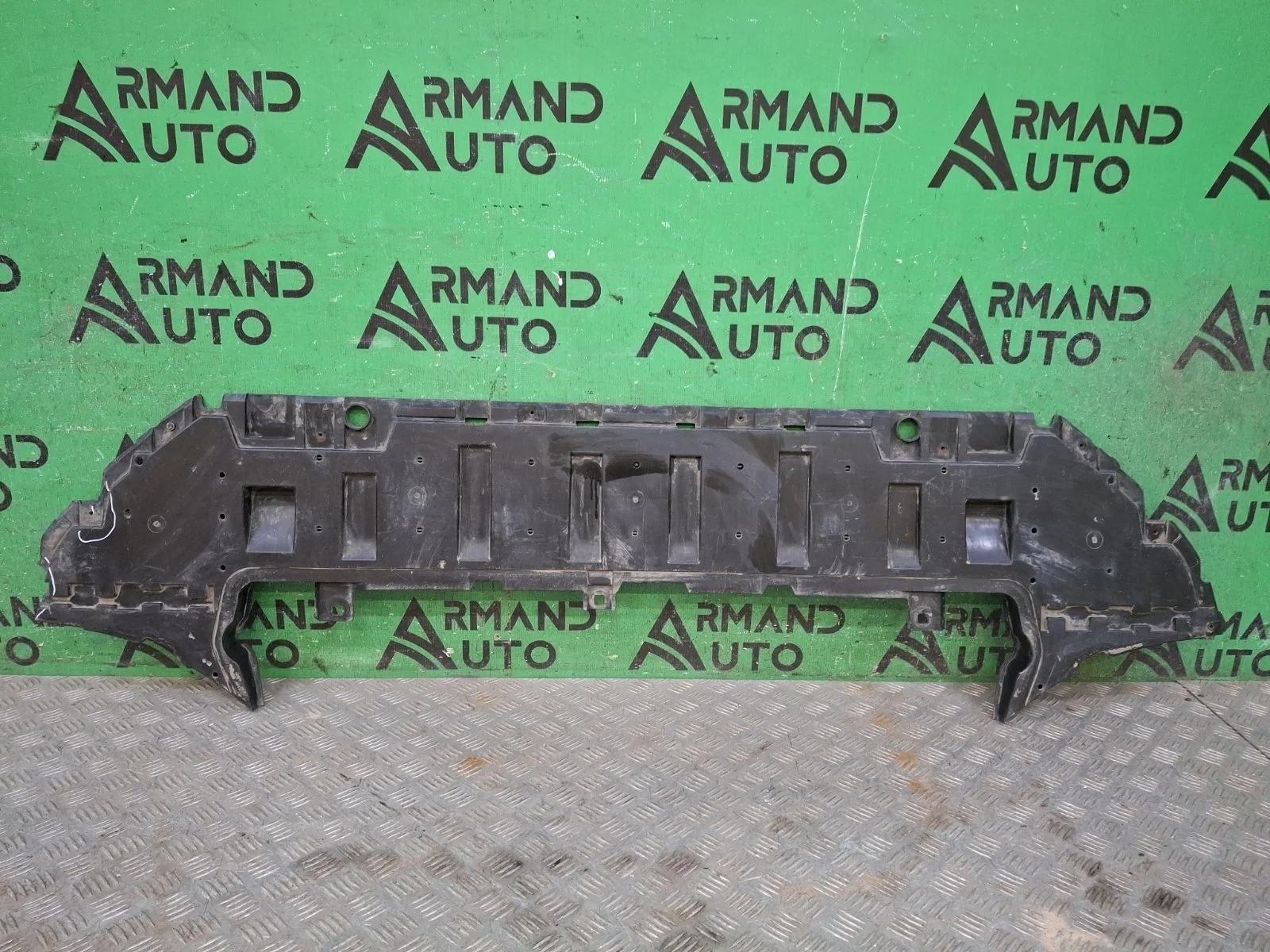 Пыльник бампера Volvo XC90 2014-нв