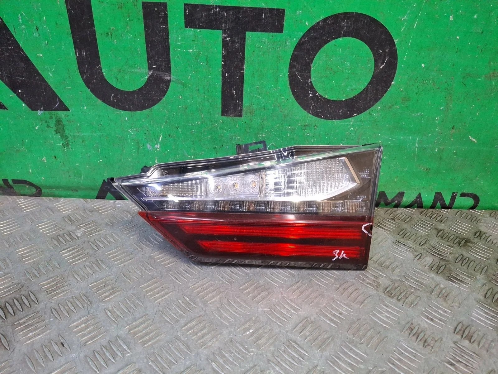 Фонарь внутренний Lexus RX 2015-2019 4