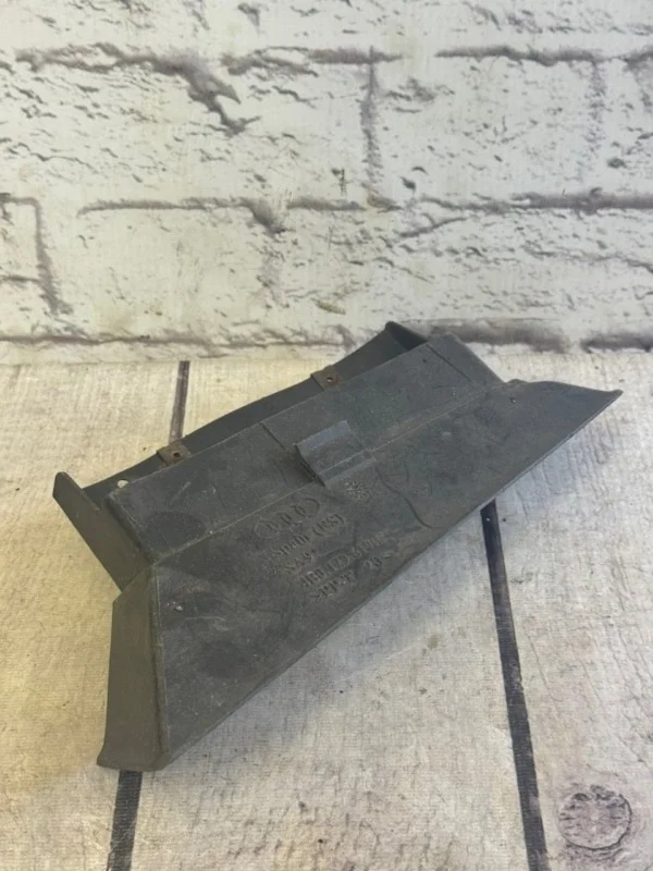 Воздухозаборник audi A6