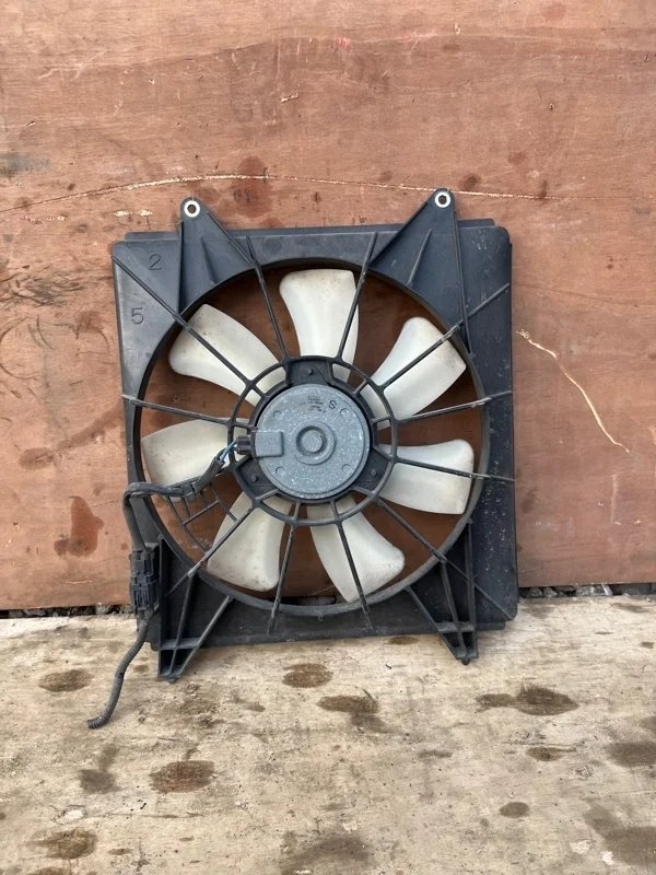 Диффузор вентилятора кондиционера Honda Accord 8 2008-2012 38615R40A01