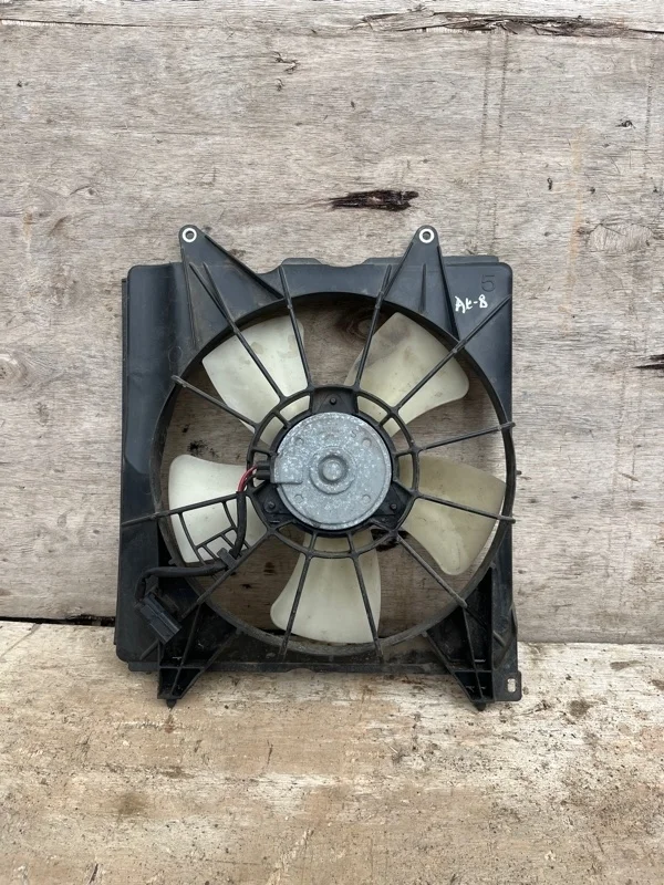 Диффузор вентилятора в сборе Honda Accord 8 2008-2012 19015RL5A01