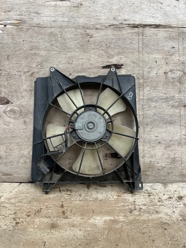 Диффузор вентилятора в сборе Honda Accord 8 2008-2012 19015RL5A01