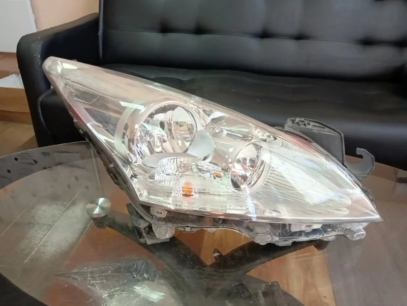 Фара галоген Peugeot 3008 2010-2017 9685472680, правая