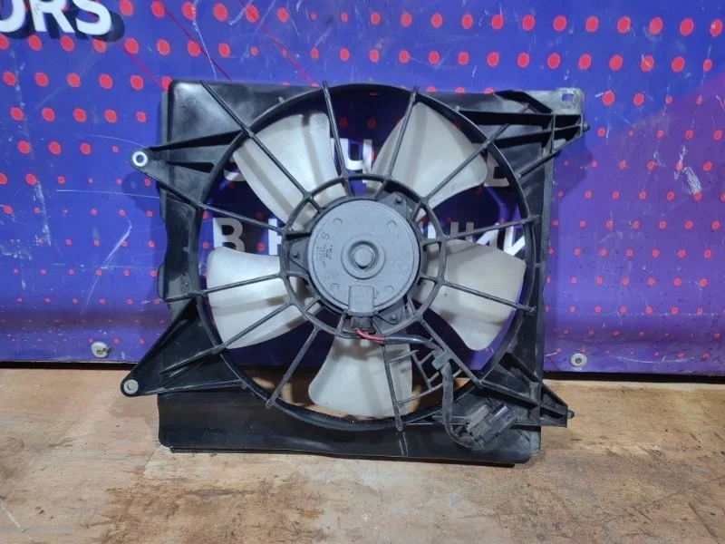 Диффузор вентилятора в сборе Honda Accord 8 2008-2012 19015RL5A01