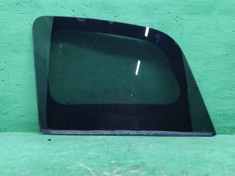 Стекло кузова Ford Fusion 2005-2012 1554236 1, заднее правое